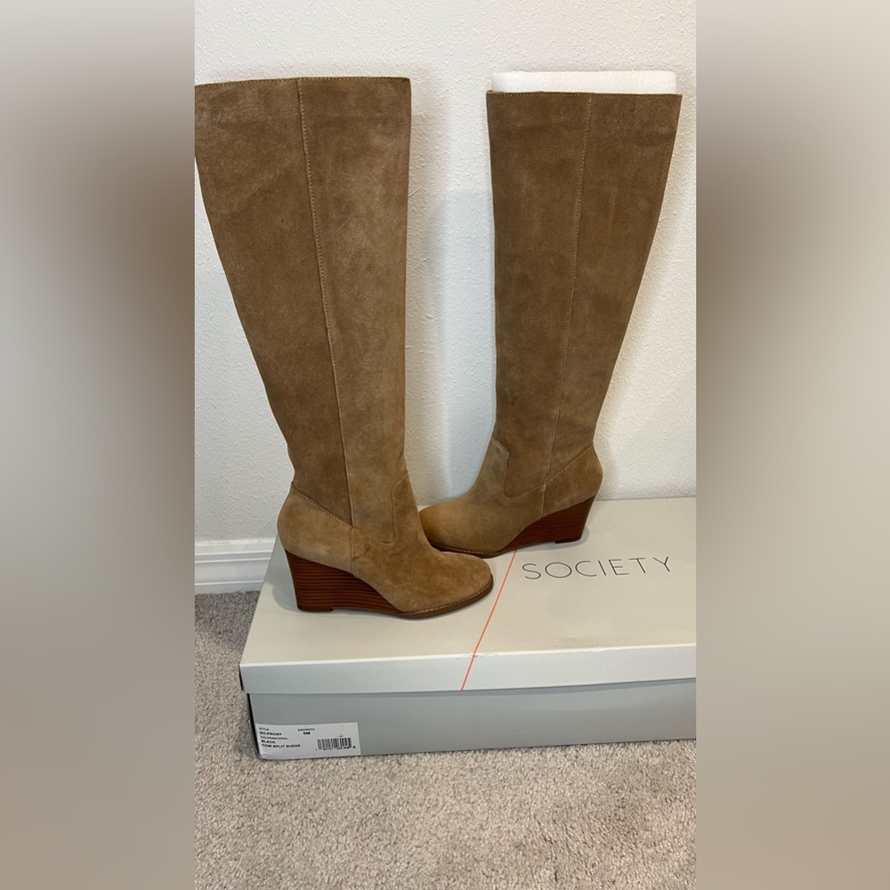 NWT Sole Society Knee High Suede Boots size 6
